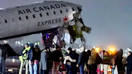 নিউইয়র্কে লাগুর্ডিয়া এয়ারপোর্টের রানওয়েতে বিমান-ট্রাক সংঘর্ষে দুই পাইলট নিহত