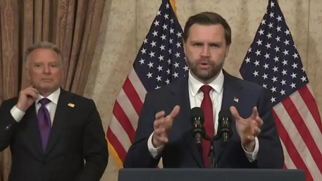 ২১ ঘণ্টার মারাথন আলোচনা ব্যর্থ — ইসলামাবাদ থেকে খালি হাতে ফিরছেন ভ্যান্স