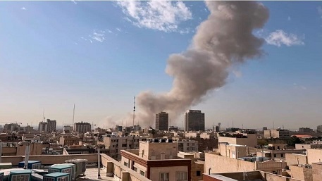 যুক্তরাষ্ট্র–ইসরায়েলের যৌথ হামলা ইরানে, ‘মেজর কমব্যাট অপারেশন’ ঘোষণা ট্রাম্পের